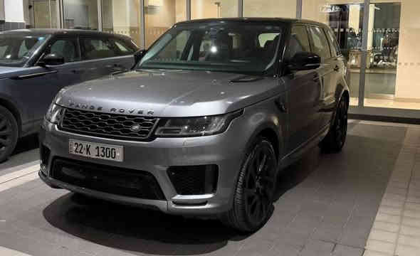 رانج سبورت HSE خليجي سردار 
رقم جداً مميز موديل 2020 
مكفولة كفالة عامة
السيارة داخل الضمان وعلى ايد وحدة من الزيرو الى الان وبانزين فقط سوبر
 برغي نقص مابيهة بوضع الشركة
فول مواصفات 1/1 
بانوراما وداخل احمر وجكات و٥ كامرات
بصمات ودخول ذكي - شاشات وكيجات الكترونية 
دوسات كهرباء - ابواب شفط
 اوتو بارك 

مكاني بغداد زيونة للاستفسار
***********
