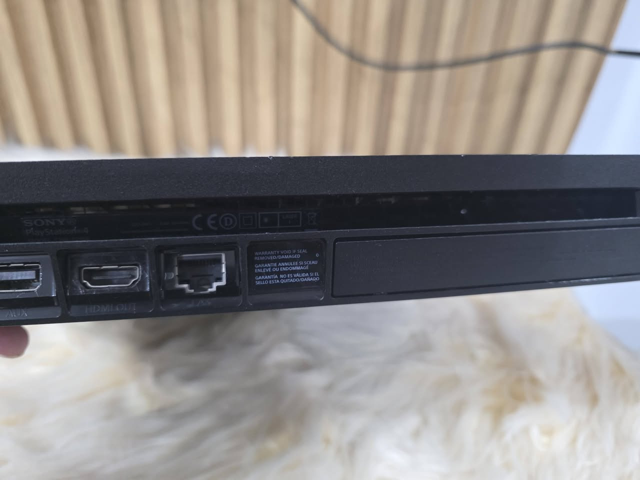 Ps4 للبيع مهكر
نظام 9.00 
حجم 1 تيرا. جهاز نظيف استخدام قليل غير مفتوح
العاب من اختيارك 
اربعة يدات اصلية اكرر اصلية مو تجارية نظيفه تفاصيل و صور الجهاز تجي خاص 
سعر الجهاز 400 الف قفل مكاني الموصل العاجبة يتفضل خاص


**إذا كنت صاحب هذا الإعلان وتريد حذفه لأي سبب، رجاءا أرسل رسالة إلى الدعم الفني**