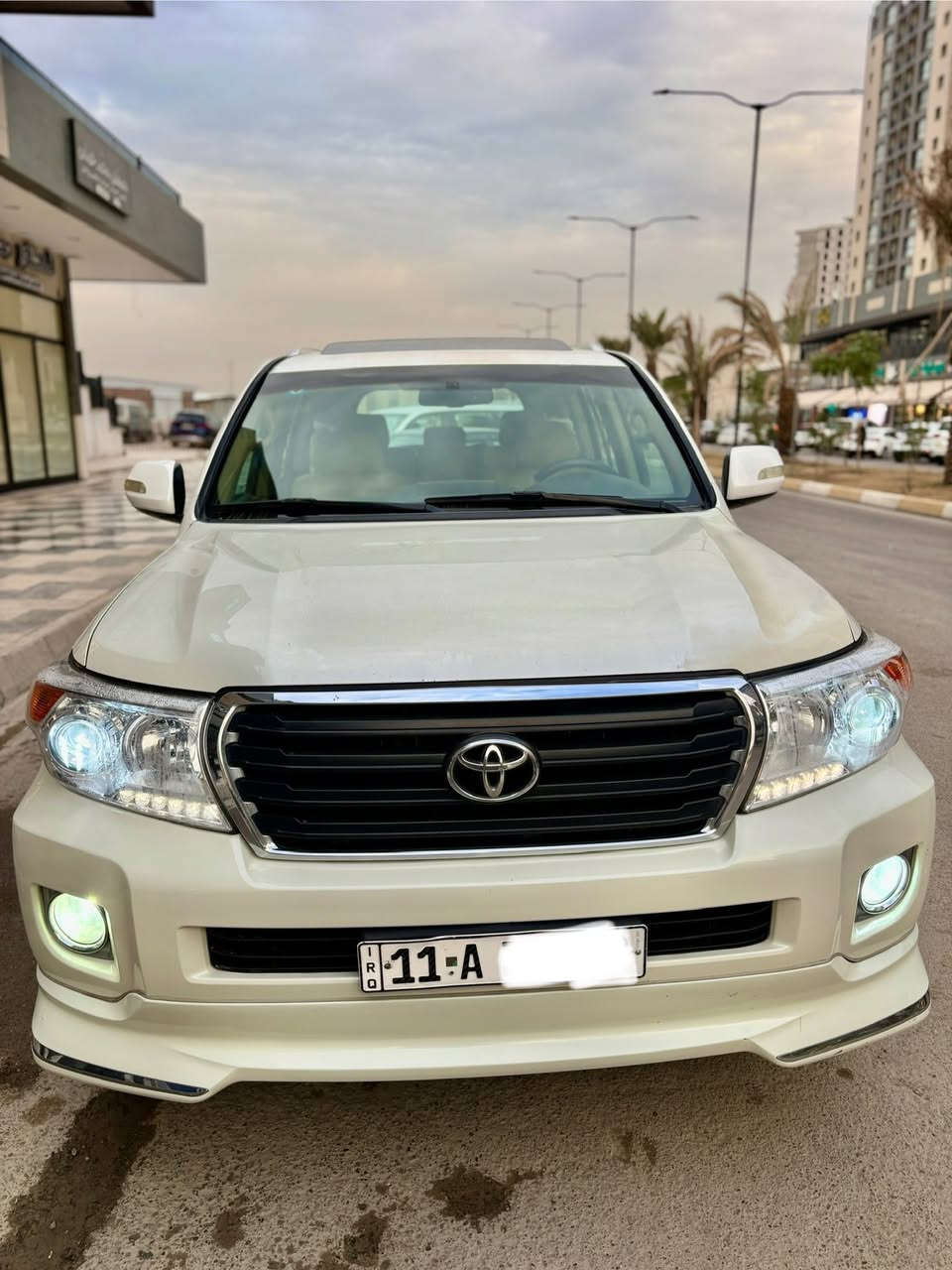 لاندكروز 2008 GXR قطرية محرك V8 حجم4700
فول مواصفات رقم بغداد الجديد 

مكفولة من الصبغ والحادث عدا ربع البنيد من الحافة والسونار بل منشور الدعاميات مصبوغه بسبب التحديث 

السيارة جاهزة وجديدة واستخدام نضيف  وماشية قليل قياس  اب موديلهة تراي صدر تبريد محرك كير كلة جديد وتراي مال 20 جاهزة مابيهة اي نقص 

الموقع بغداد حي الخظراء 

السعر 265 ورقة

***********
