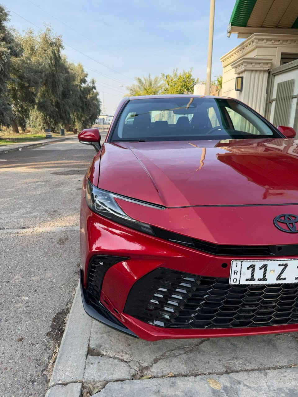 االسلام عليكم 
كامري هايبرد
2025 دخول جديد رقم بغداد
مكينه2.500 بانزين و هايبرد HEV 
فئة ال Le ماشيه 33 الف ميل
حساسات
تحكم ستيرن جهتين
رادار امامي
رادار جانبي
قياده ذاتيه
كروز سرعه
مانع انزلاق
مانع تصادم
حساسات ضغط الاطارات
بك لايت لد   LED
لايت زنون امامي بلادي LED
ويل 18
محدد مسار
تصحيح مسار
حساسات ستيرن التنبيه  
مودEV
اوتو هولد
 بصمه
3أنظمة قياده ECO / Normal / Sport 
قطعتين تبريد
سايد بريك بصمه
نضامGBS + خرائط
اوامر صوتيه وتسجيل صوتي
كامره خلفيه
منافذ تايب سي 
شحن لاسلكي 
وبعد بيها مواصفات معروفه
تحويل ثاني يوم 
سعر194بيها مجال شي بسيط
مكانها  صلاح الدين سامراء 
‏  التواصل عبر الاتصال فقط ووتساب ***********  
ضرر امامي وبيها ملاحضات بسيطه 
ورقم الشاصي مرفق ب صور
