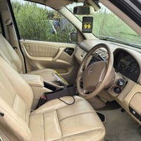 مارسیدس بێنز 2002 گێر ئۆتۆماتیک  تەقەو ڕەقەی بەشەرت  کامل کارەبای مەزب...