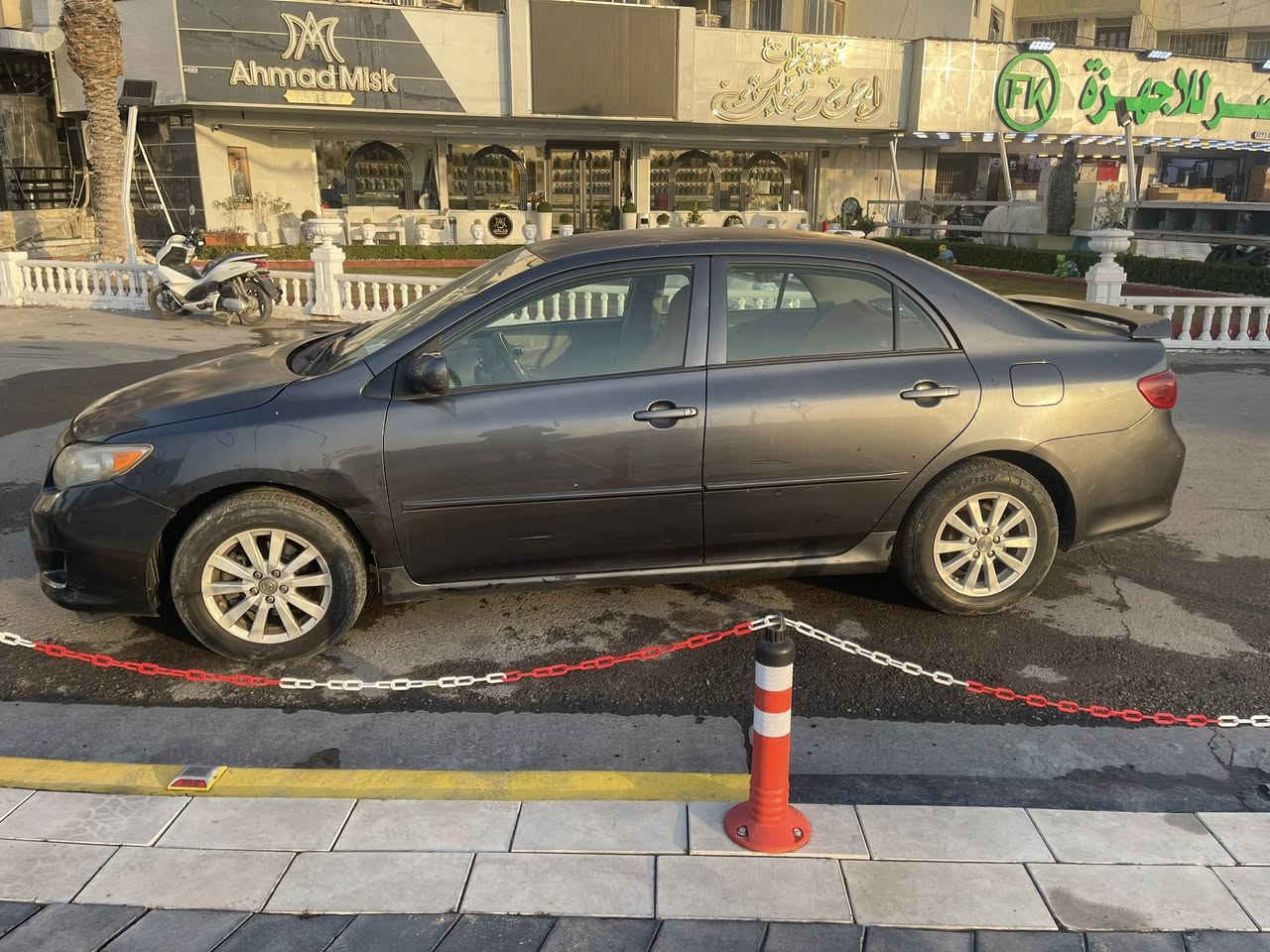 السلام عليكم ورحمة الله
للبيع كورلا 2010 وارد امريكي
رقم بغداد بأسمي
حادثها جاملغ ايمن وشوية من البنيد 
السيارة ماشية 86 الف ميل فقط
حدادية جديدة 
ادامة منظومة وقود وملحقاتها جديدة 
محرك وگير مكفولات 
السعر 100$ 
للتواصل ***********
