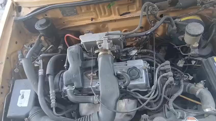 سايبه بيع ومراوس٢.١٣ حادث باب ورى السايق السيارة جاهزة كير مكينه تاير صدر شواصي ***********السعر27وبيهة مجال
