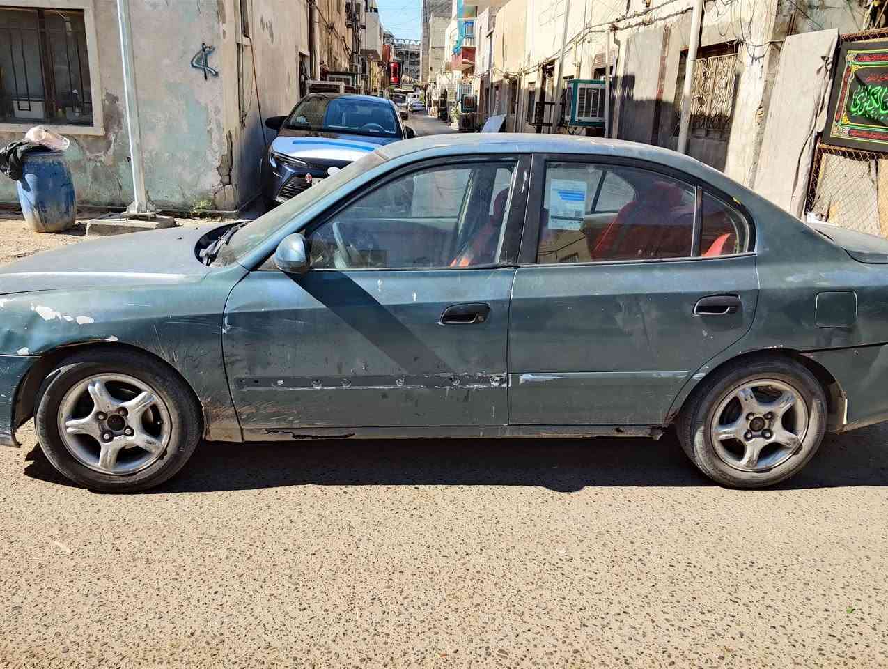 السلام عليكم 
الانتره اكس دي موديل 2002

وارد امريكي ضربتها جاملغ صفحة لسايق 
كشر تعبان تأير نضيف باتري جديد تبريد ثلج 
بيها صوت بل كمبريسر مال تبريد بسيط داينمو جديد
كير مكينه خير من الله محرك 2000 دوش
رقم بغداد 
مكاني الحريه الاولى تحويل ثاني يوم 
السعر 40 وبيها مجال 
***********
