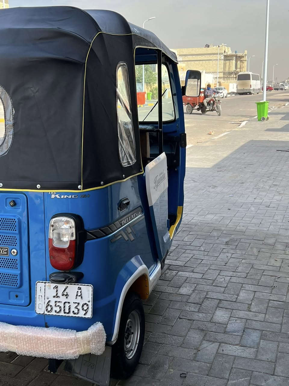 السلام عليكم تكتك للبيع 2022 رقم وسنويه تحويل ثاني يوم
تكتك بديها (كفاله عامه)

 مكينة مجفتة تجفيت جديد ومظبوط 

السعر 8 مليون (بيها مجال قليل)

رقمي ***********

مكاني: البصرة - قرب المدينة الرياضية
