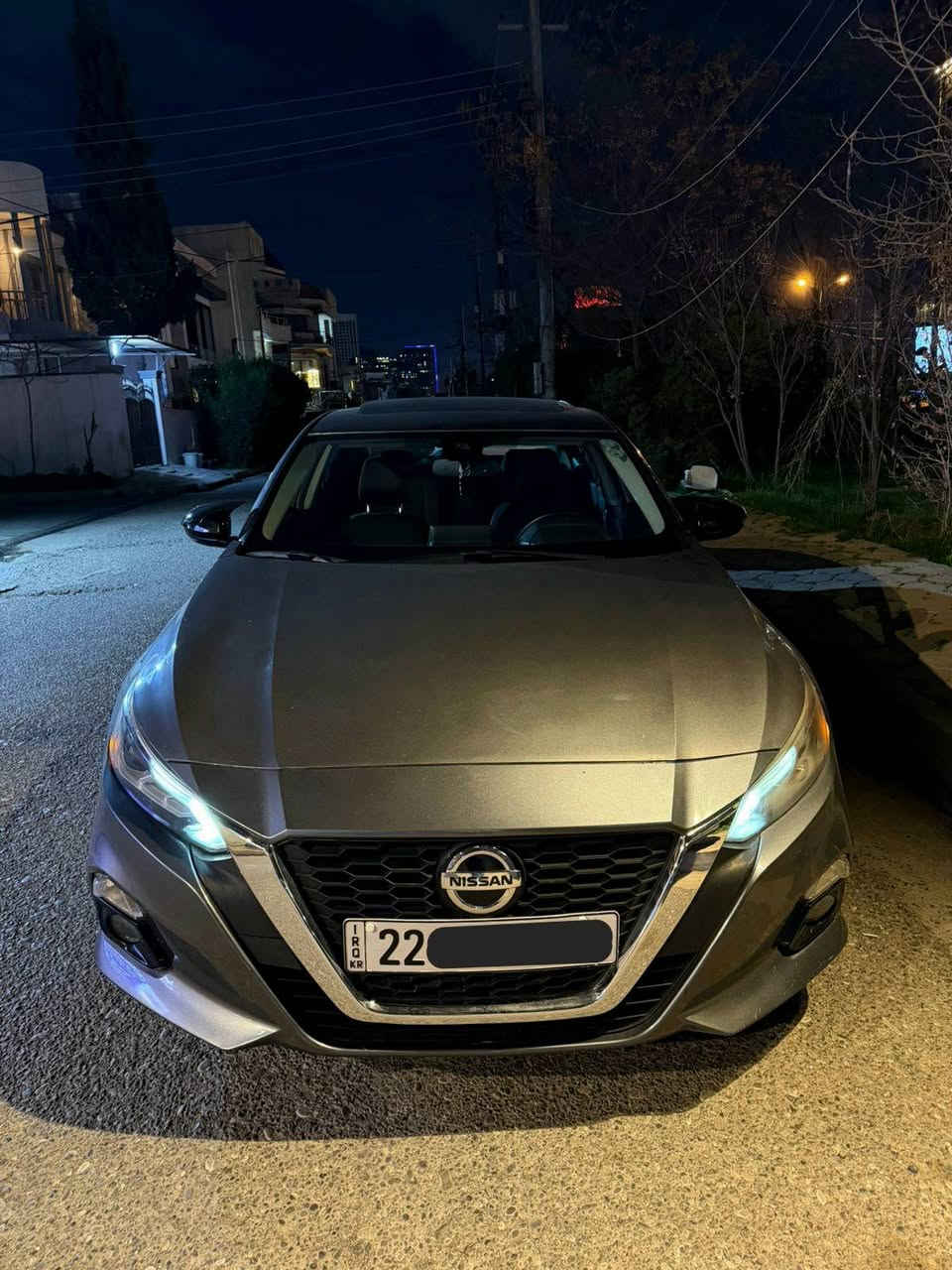 سلام عليكم 
نيسان التيما
فول الفول مواصفات SV PLUS
محرك 2500 تنفس طبيعي 
كير ومحرك شرط الفحص 
تخم تايرات جديدة 
صدر جديد 
هزة جديد
بيها قطعتين صبغ وحزام كلير بأمريكا نصبغ بدون دواخل بدون شواصي ايرباك فقط ستيرن شرط الفحص 
السيارة برغي مناقصها ونضيفة
عنواني اربيل 
سعرها 129 ورقة وبيها مجال 
للاستفسار *********** واتساب 
غير متواجد عالفيس أربيل, العراق
