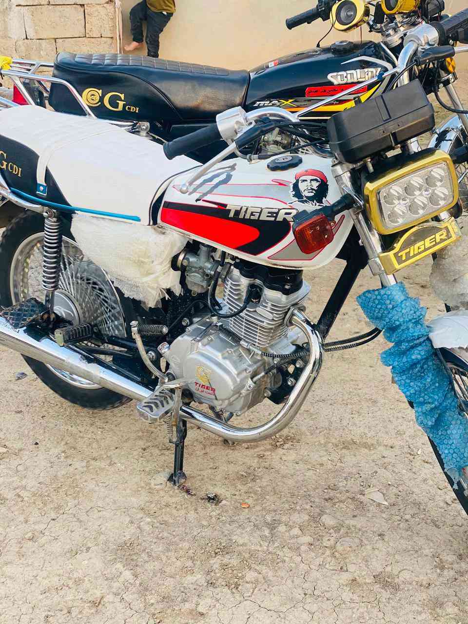 السلام عليكم عندنا موتور اربعه ايام 21 محرك ما مفتوح سعر 500 وبي مجال قليل


**إذا كنت صاحب هذا الإعلان وتريد حذفه لأي سبب، رجاءا أرسل رسالة إلى الدعم الفني**