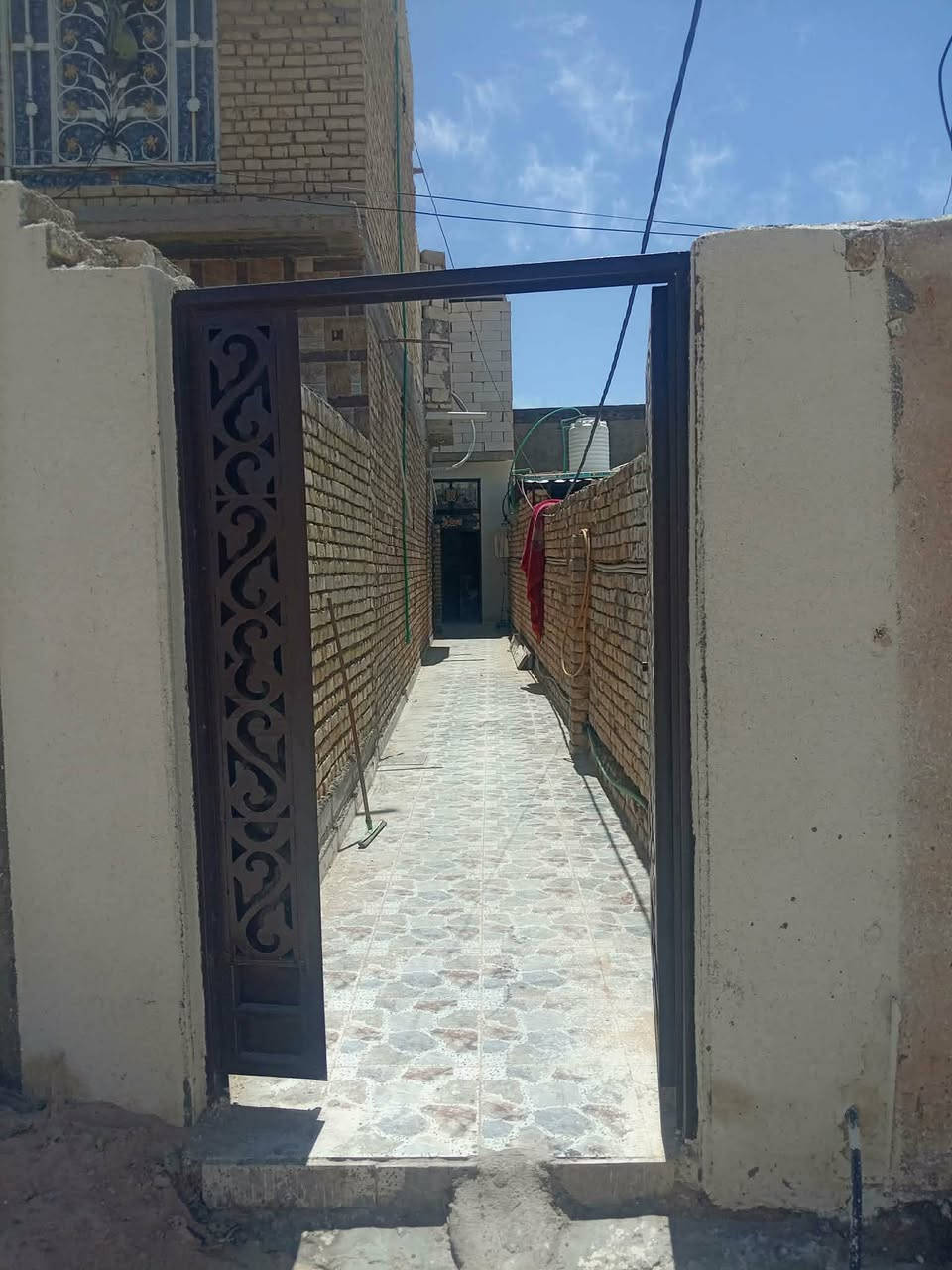 بيع مستعجل مستعجل بسبب عدهم مريض  للبيع بيت  دحو  زراعي سند 25 الخشابه بستان ال جايد المساحه 100 البناء مسلح سيراميك كاشي سقوف ثانويه غرفه وبراني ومطبخ وحمامات داخل وخارج وغرفتين فوك مامبنيات ***********  لي يتصل يكول من طرف دعاء امانه الله ورسوله
