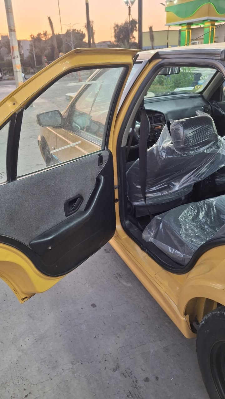 سلام عليكم بيجو بارص موديل 2015 لا خياس ولا جراد فقط. صبغ بلبنيد وشويه بلجاملغ بدون دواخل كير مكينه صدر امامي خلفي جديد هيئه وغرامات مصفره رقم انكليزي سنويه مجدده 
السعر 48 
العنوان بغداد 
الاتصال ***********
