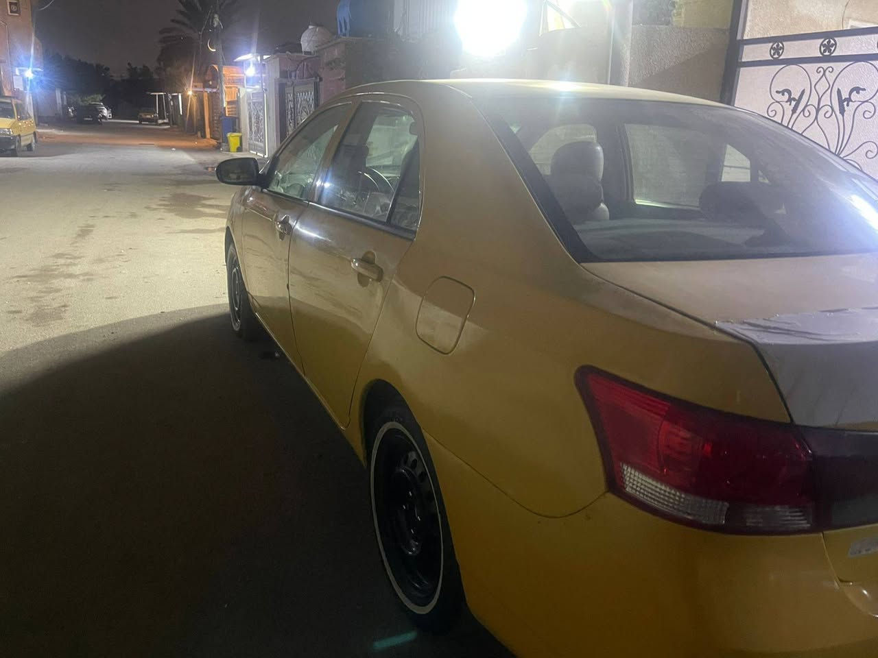 السلام عليكم
بي وايدي موديل ٢٠١٣ جي اثري محرك هوندا ياباني كير عادي رقم بغداد مصفره هيئه وغرامات السعر ٤٣ الاتصال ***********
