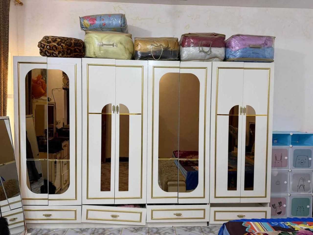 من رخصت صاحب البيج غرفه تركي نضيفه 8 قطع نضافه 80 بالميه كلش نضيفه للبيع السعر 475 وبيه محاب اتصال *********** النجف حي ميسان
