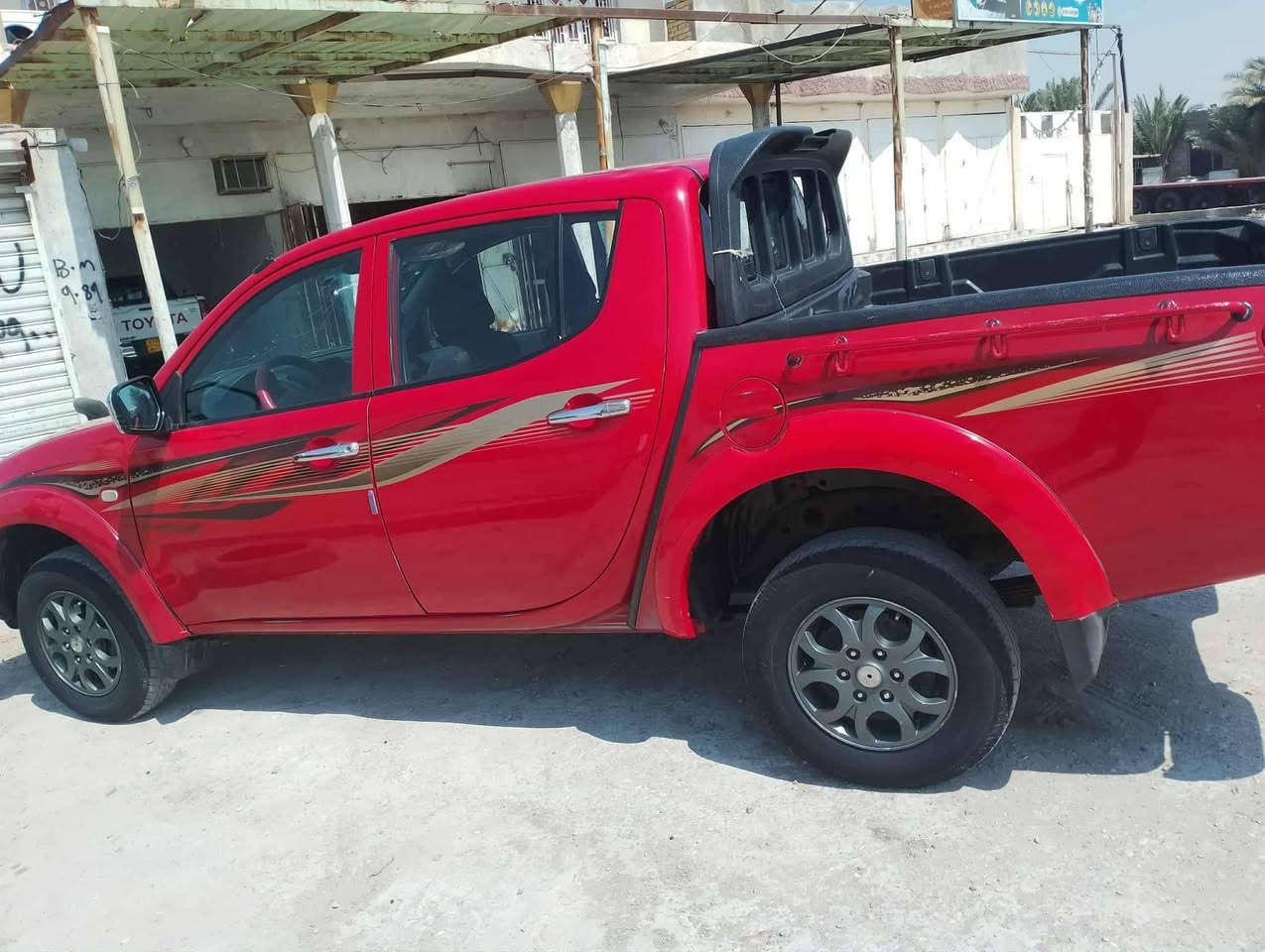 السلام عليكم ميستبوشي فورويل محسن رقم بغداد دولي بسمي لل 30 موديل 2015 للببع بانزين كيرعادي  بيها 3 قطع كلير الباقي كفاله عامه مكان كوت السعر 122  ورقه ***********
