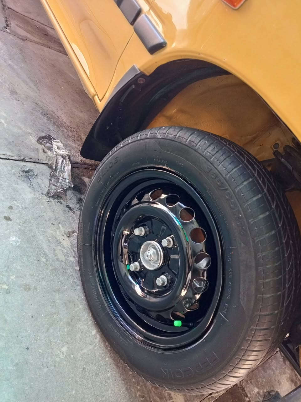 السلام عليكم سايبا موديل 12كفالة عامة من ضربة صبغ وتبديل شواصي مكفولة سيارة جاهزة  كلوب نقص مابيهة مكينة كير مكفولة مصفرة هيئة وغرامات ارقام انكليزي هزة جديد تحويل ثاني يوم الشراي يتصل مكاني بغداد ***********
