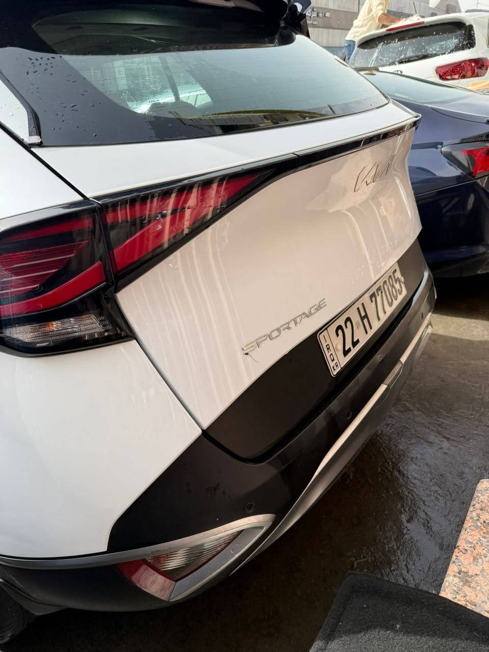 سلام عليكم 
للبيع 
كيا سبورتج 2023

خليجي كفالة 

سقف بانوراما 
بصمة
كشنات تدفئة تبريد
كشنات كهرباء
كشنات جلد كنتارة 
ستيرن هيتر 
صندوق كهرباء 
3 وضعيات قيادة 
داخل وخارج بلاك بيانو 
تشغيل عن بعد 
بصمتين 
بعد بيهه مواصفات

سيارة ماشية ،23 الف 
رقم اربيل شرط تحويل مباشرة سنويه هزه جديد 
230 ورقه وبيها مجال قليل 
اي استفسار 
*********** ابو احمد 
مكان بغداد البياع معرض المنار الحديث شارع 2
