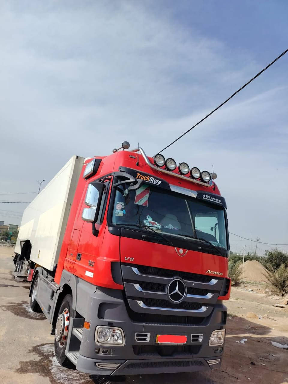 اكتروز 2008 
سنوية مجددة بسمنه  
براد شمتز 2006  
تخم تاير سيارة جاهزه من كلشي  وباقي التفاصيل اتصل  مكلف بالنشررر ***********/ *********** لاثير بي واتساب فقط عنوان نجف
