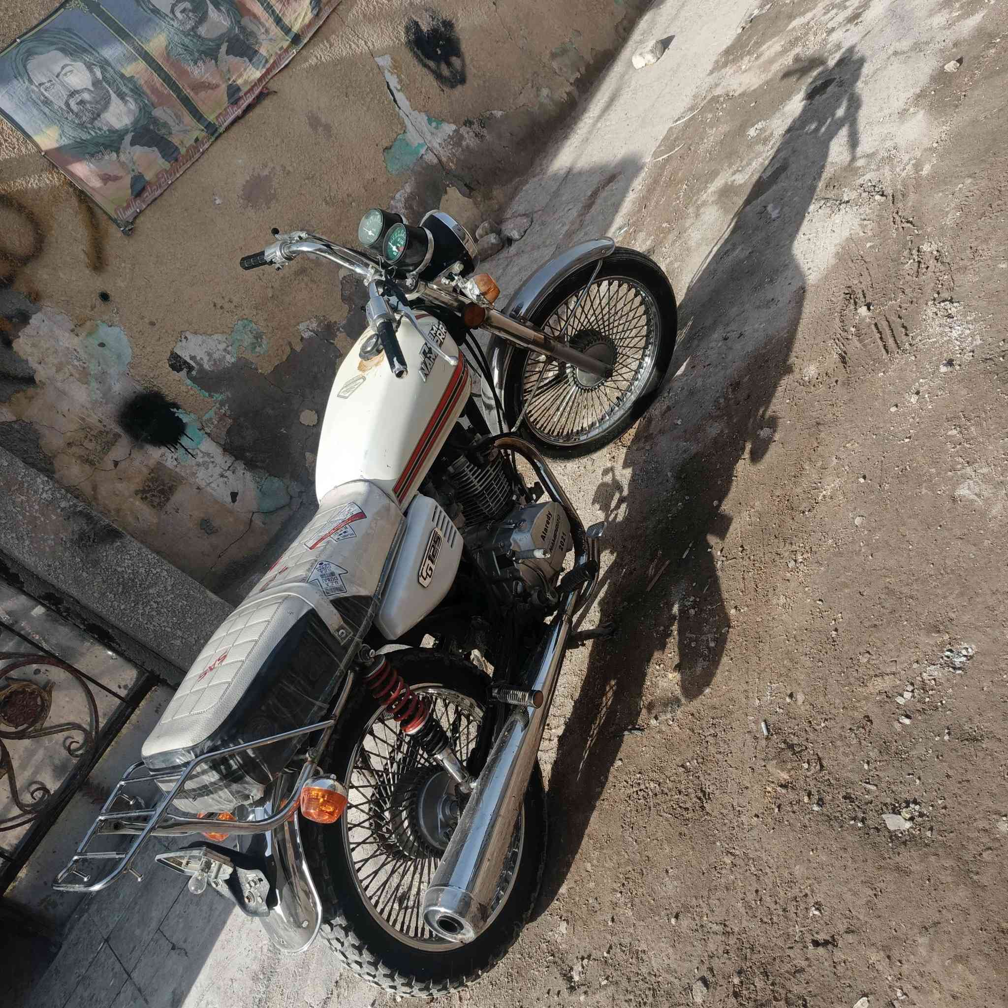 سلام عليكم رابعه كير مديل 21 اصولي اوراق وكيلهه العارضي نضيفه ومابيهه اي نقص مكاني نجف كوفه هندر واحد تشتغل الحب استفسار ***********للسعر 600 وبيهه مجال شي قليل
