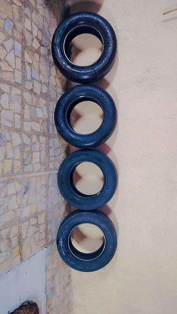 تخم تاير برجستون اصلي نص عمر المكان كماليه شارع الجامع رقمي ***********  السعر ١٥٠
