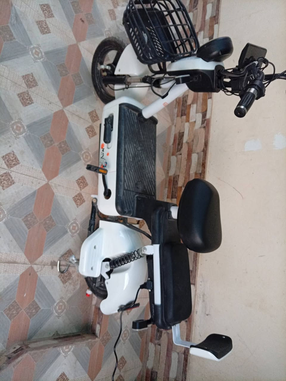 باسيكل البيع السعر خاص سرعتة 45 يمشيك 30كيلو إلى 45 السعر خاص او مراوس


**إذا كنت صاحب هذا الإعلان وتريد حذفه لأي سبب، رجاءا أرسل رسالة إلى الدعم الفني**