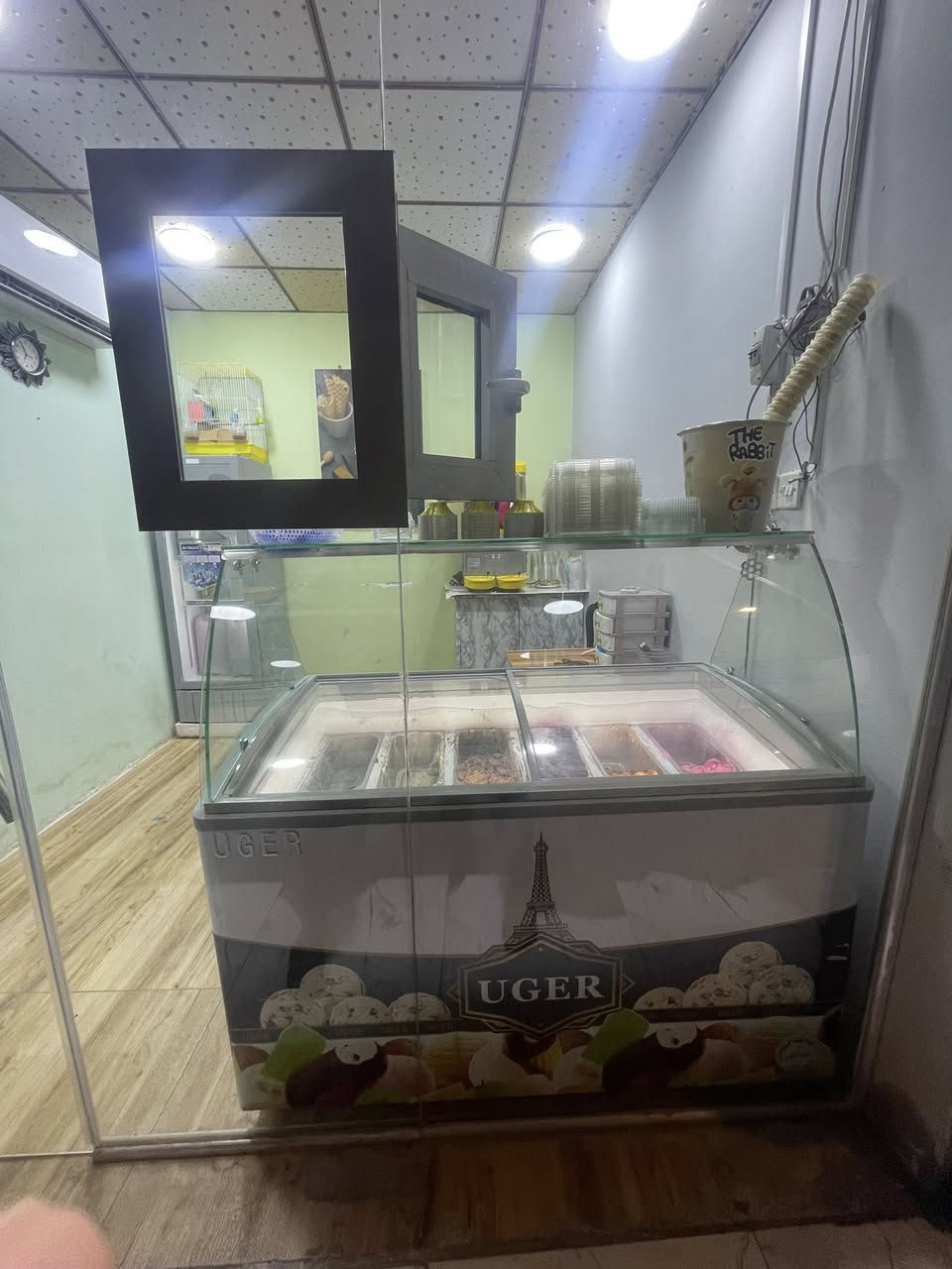 السلام عليكم
عارضة أيس كريم للبيع مستعمله شهرين فقط  سعرها مليون و 300 وبيها مجال 

مكينة ازبري نظيفه جداً للبيع مستعمله شهرين فقط  سعرها 850 وبيها مجال 

العنوان : البصرة - القبلة 

التواصل  وانساب : ***********
