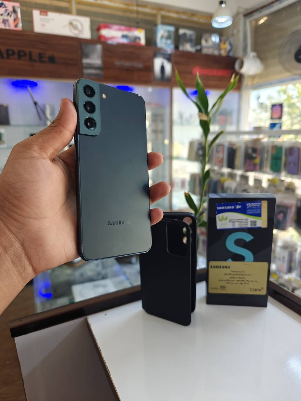 S 22 plus 5G (نسخة الشرق الاوسط ضمان الفهد)
ذاكره 256 رام 8+8 
شاشه داينمك اموليد 120 هيرتز
بطاريه 4500 مل شحن سريع 45 واط
مضاد للماء والغبار بمعيارية ip68
كاميرا خلفيه تدعم الفيديو بدقة ال8K 
تدعم الكاميرا زوم طبيعي حتى 3X
وزوم دجيتال 30X 
الجهاز كامل المحلقات مع كفر سمارت أصلي 
 ومكفول من الخلل والصيانه
للبيع او المراوس السعر 435 الف 
مكاني بابل / المحاويل


**إذا كنت صاحب هذا الإعلان وتريد حذفه لأي سبب، رجاءا أرسل رسالة إلى الدعم الفني**