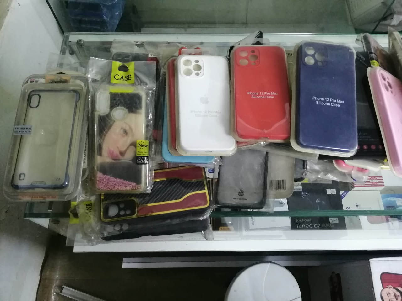 السلام عليكم 
كفرات مال محل للبيع 300 كفر منوع دفتري نوت ايفون وباقي الاجهزة شلعة السعر 100 الف موجود توصيل


**إذا كنت صاحب هذا الإعلان وتريد حذفه لأي سبب، رجاءا أرسل رسالة إلى الدعم الفني**