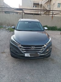 توسان2016 محرك 1600تيربو باسمي رقم جديد السعر122 بغداد حي العدل 077002...