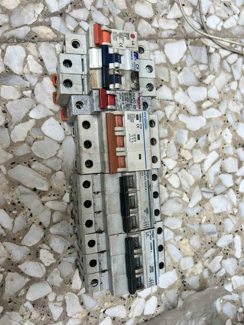 للبيع  الكل شغال 30 الف شلع  *********** بغداد مدينة الصدر
