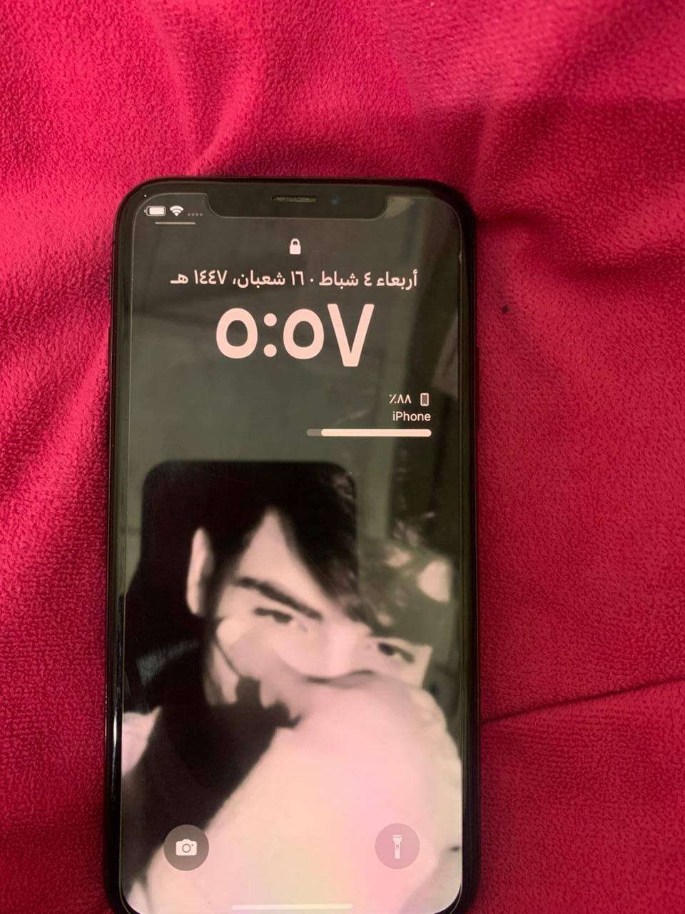 ايفونX جهاز نضيف كامل مكمل نضيف كلش مكاني الكاضميه الخاص مفتوح وهذا رقمي***********
