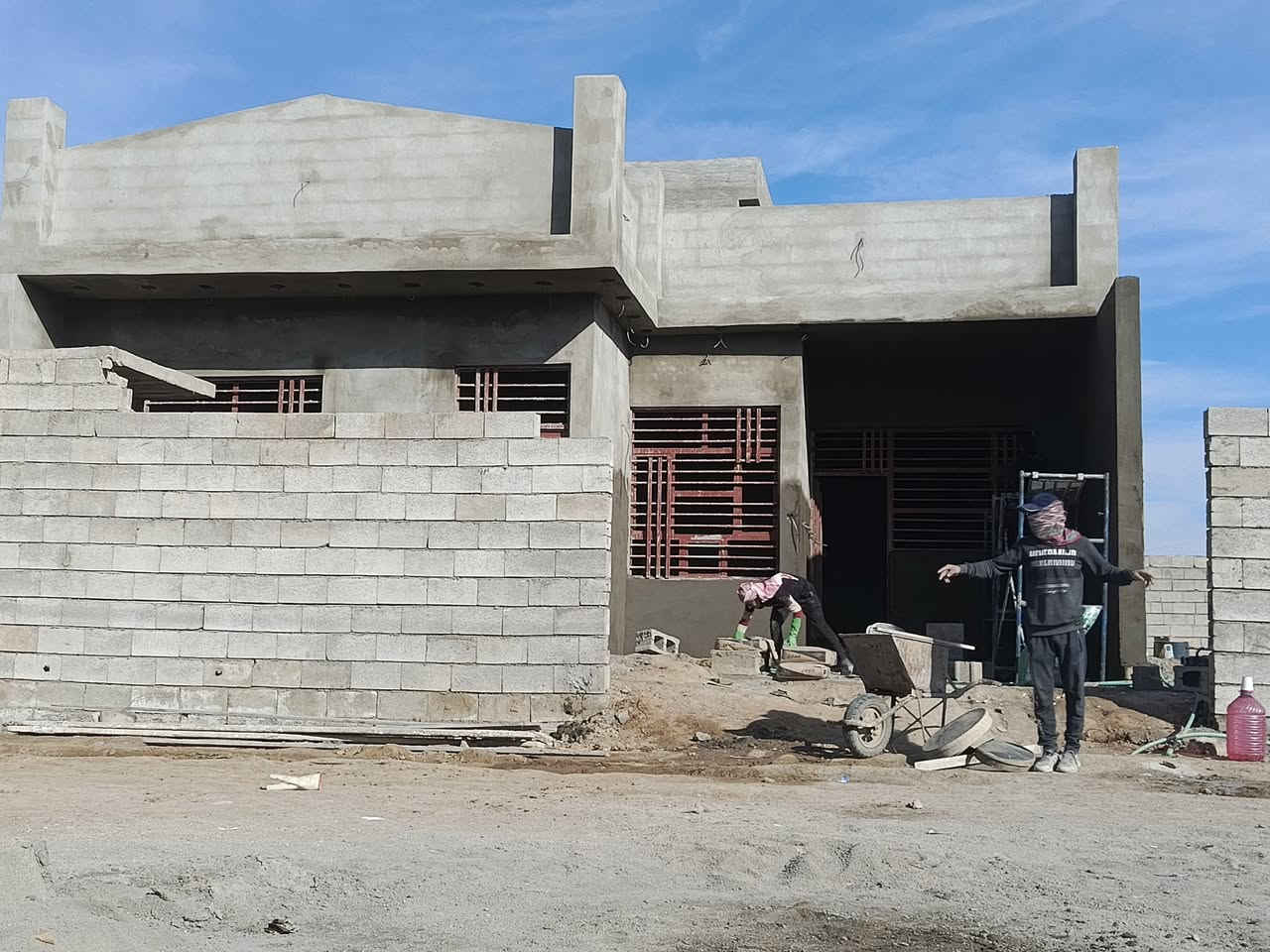 يوجد كادر لبخ جص اسمنت بورك
شغل درجه اوله
***********
‏‪***********‬‏
اتصل وبيك خير ❤
