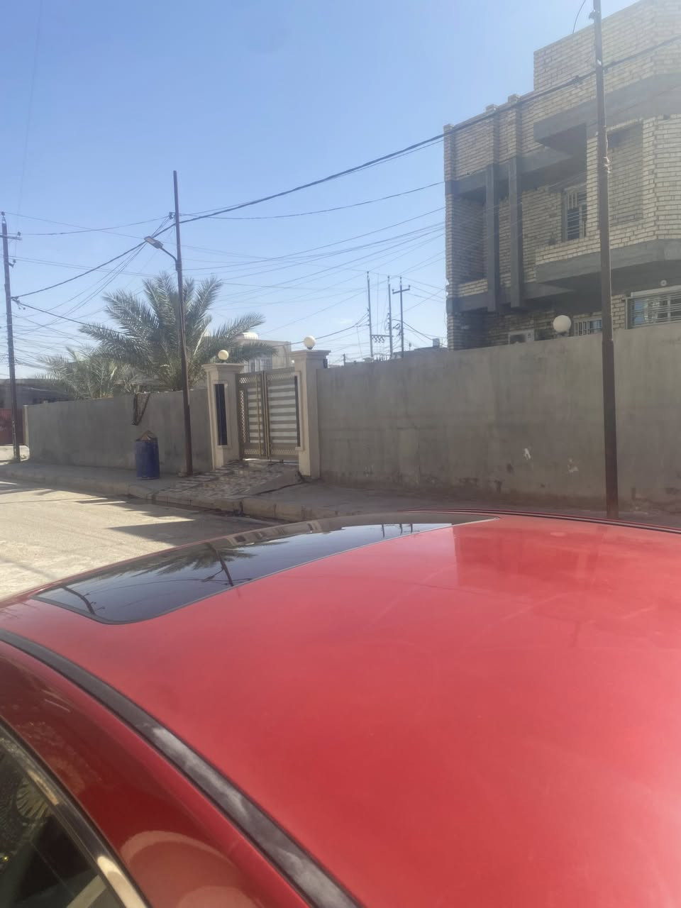 سوناتا 2017 سبورت للبيع
وارد امريكي 
مواصفاتها معروفة 

مكانها فلوجة 
سيارة حيل حلوة ونضيفة واي نقص ما بيها 
السيارة باسمي سنوية وهزة جديدة ل 2031
ما بيها مصرف دينار 
رقمي : ***********
عارضها ب 120 وبيها شي بسيط 
.

بيها اربع قطع ثلاث قطع اثر جراد وبنيد مبدل ومصبوغ بدون لغود بدون شواصي 
ضربتها جدا سطحية ما واصله اي شي للداخل
