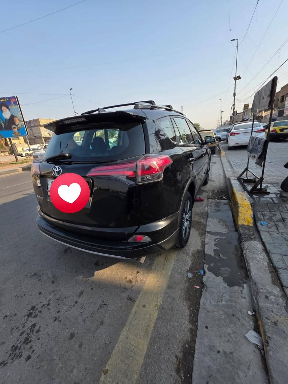 رافور ٢٠١٨ وارد امريكي ضررها صندوك فقط ومبدل لون واكو صبغ جدا قليل بالباب الامامي بيها بارد جاملغ امامي وخلفي
فول مواصفات xle
ماشيه ١٥١ الف ميل
بصمة
سلايد
رادار امامي خلفي جانبي
كير محرك بلادي ممفتوح
بجم كبس 
رقم بغداد باسمي رقم جديد وهزة جديده 
السعر ١٤٥ ورقة
مكان سيارة شارع فلسطين او جميله
***********
