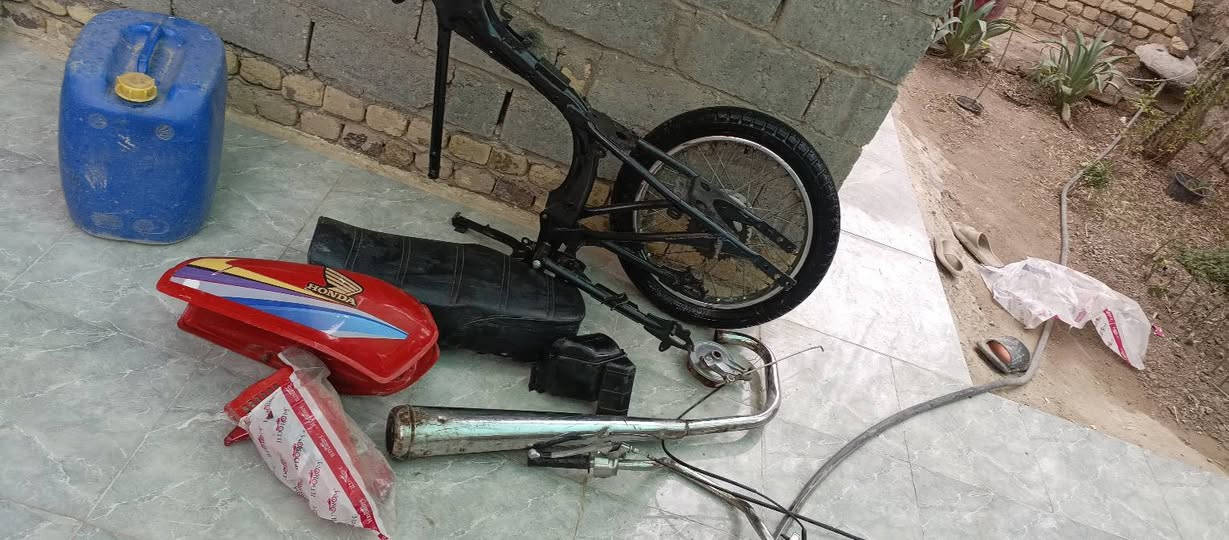 سلام عليكم غراض دراجه لبيع جيب وشد شاصي نامه  السعر خاص مكاني بابل قضاء القاسم ناحيه 
الاستفسار ***********
