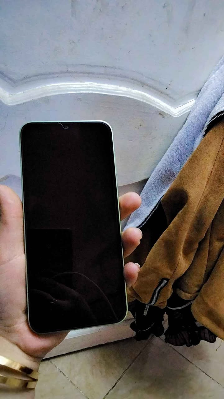 جهاز سامسونج A14 مساحه 128 رامات 4 الجهاز حرفيا كسر زيرو كما واضح في الصوره ما فيهوش خدش ولا عيب نهاي بدون مشملات سعر 2800 فقط ما فيش بدل اقرا الوصف كويس من غير القاهرة, مصر


**إذا كنت صاحب هذا الإعلان وتريد حذفه لأي سبب، رجاءا أرسل رسالة إلى الدعم الفني**