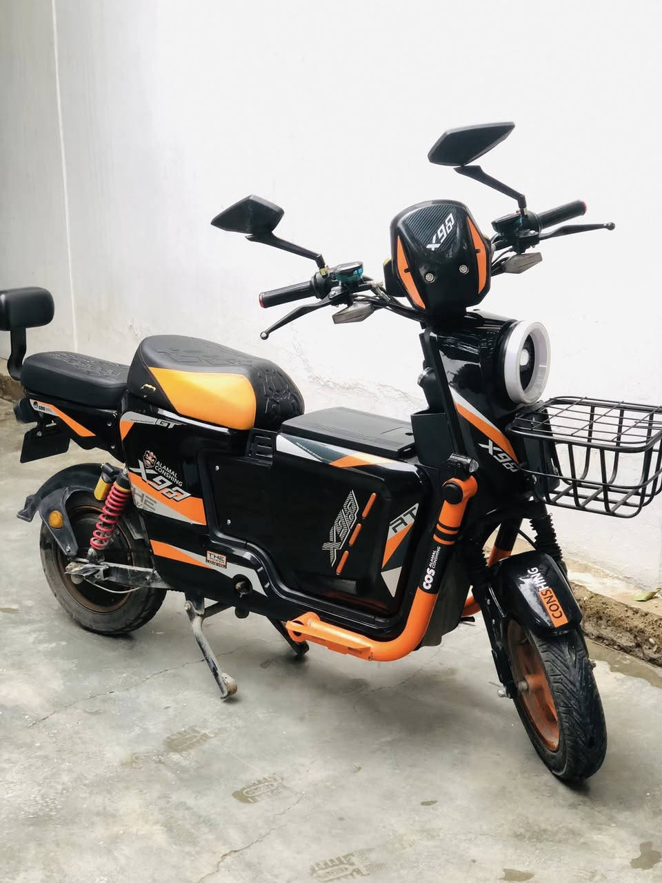 السلام عليكم ،
ماطور X900 للبيع باب الأول وكالة 

مستخدم ٥ أشهر 

ماطور نظيف مابي عيب بطاريتة بيهن ٣ اشهر بعد يمشن

عيبة فقط مراية مكسورة والدواسات طايرات

السعر 450 الف 

مكاني كركوك الأسرئ والمفقودين

رقمي واتساب ***********
