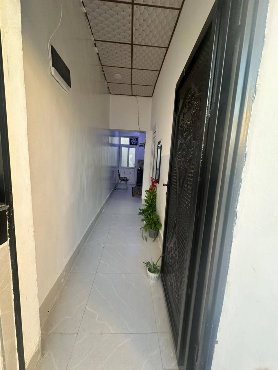 بيت للبيع 100متر (طابو) طابقين   الموقع  شركة طارق شارع عشرين
***********  للستفسار
