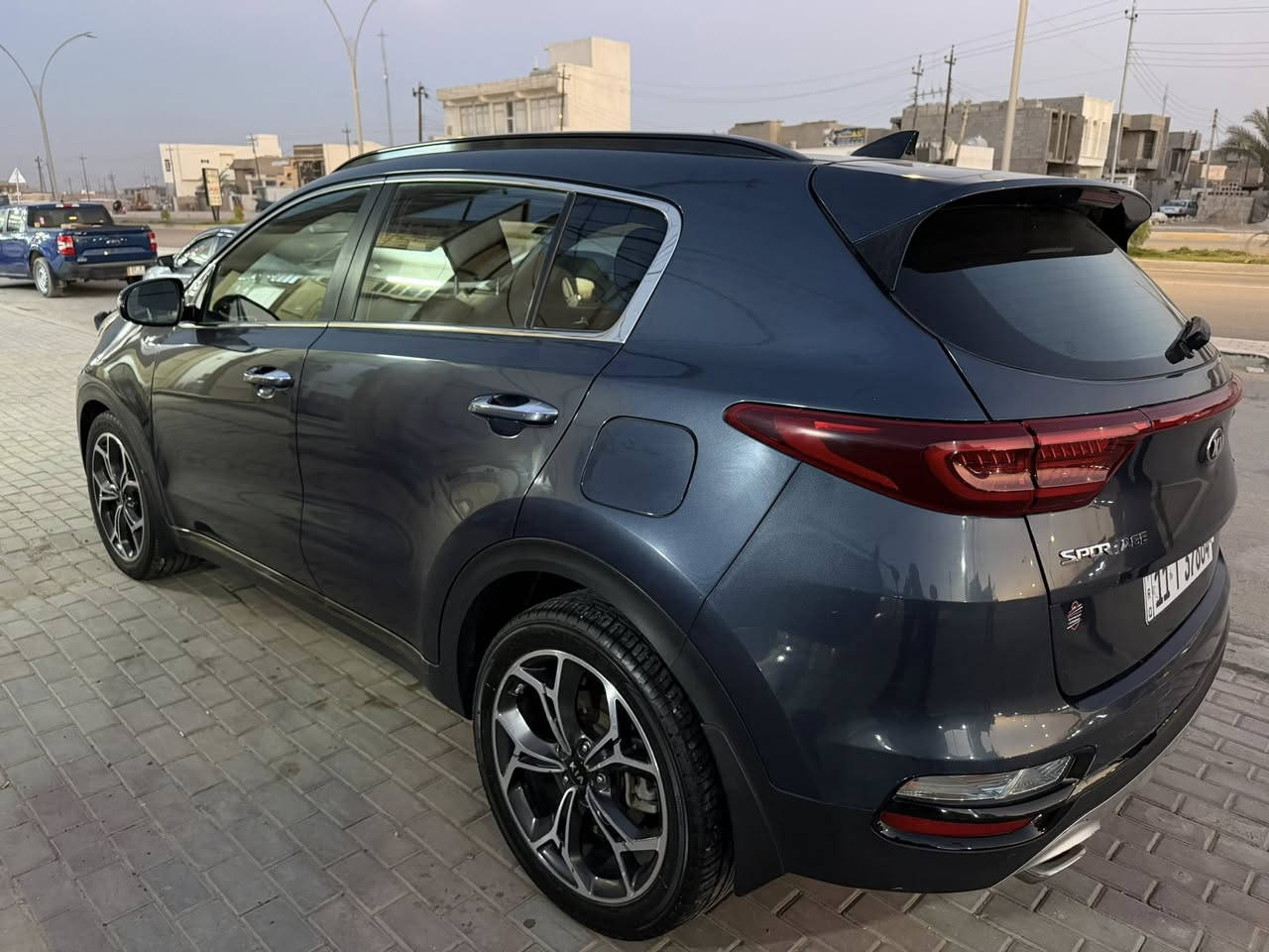 للبيع كيا سبورتج 2020 وارد أمريكي – أعلى فئة (FULL OPTION) 

🚘 KIA Sportage 2020 SX Turbo
✅ وارد أمريكي
✅ محرك 2.0 تيربو قوي واقتصادي
✅ أعلى فئة (فل كامل)
✅ ممشى 85 ألف
✅ رقم بغداد وباسمي وجاهزة للنقل
✅ سقف بانوراما
✅ كشنات جلد كهربائية
✅ تدفئة وتبريد للمقاعد الأمامية
✅ تدفئة ستيرن
✅ مرايا شفط
✅ حساسات وكاميرا ومواصفات كاملة
✅ ضررها بأمريكا بونيت فقط
✅ قطعتين صبغ كلير من أمريكا
✅ السيارة نظيفة جداً وفحصها خير دليل

💰 السعر:14000$ دولار (140 ورقة)

📍 السيارة باسمي تحويل ثاني يوم 
📞 ***********
