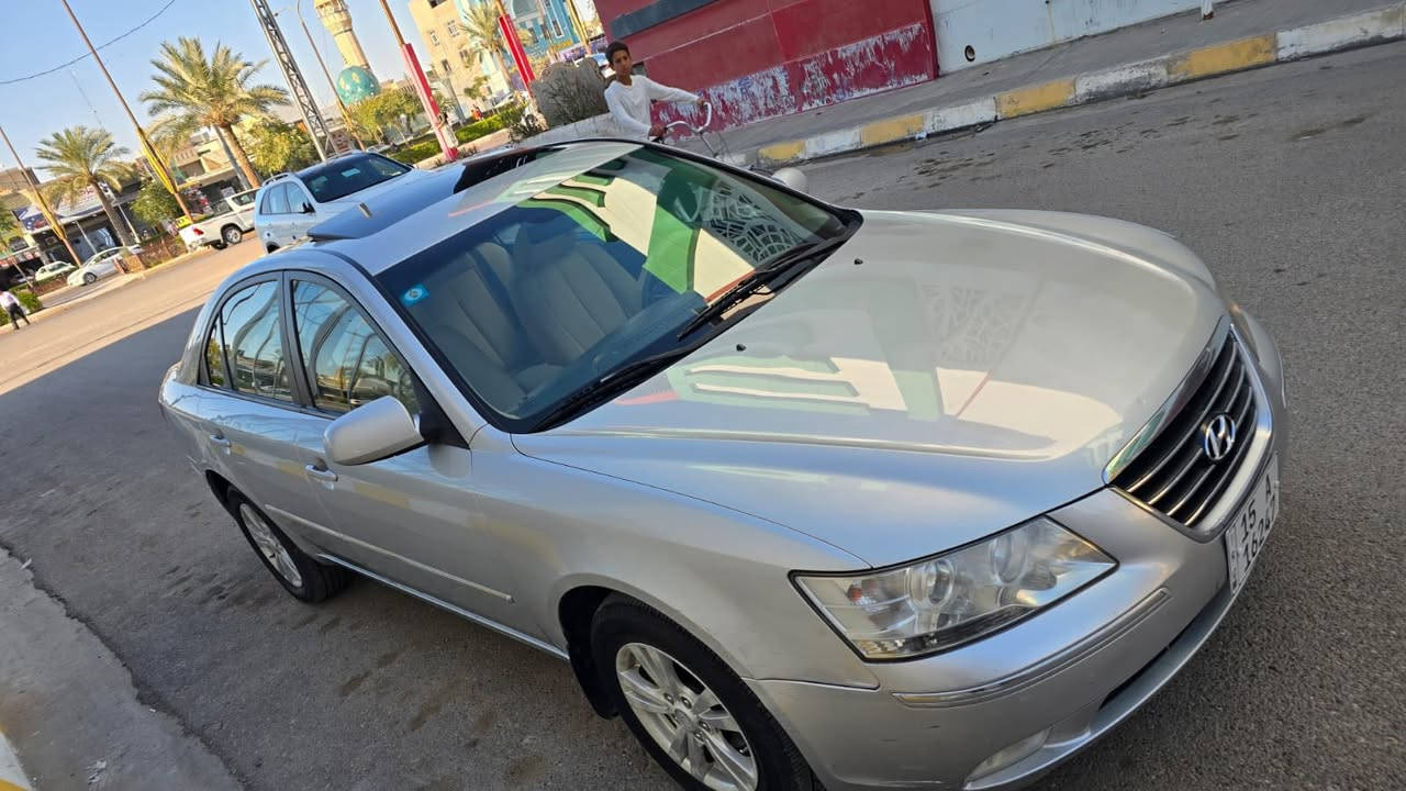 السلام عليكم 🫡 سوناتا خليجي موديل 2009 محرك 2400 ماشيه 160 تخم تاير سياره فول داخل صاج منضومت زنون مكان وبيها سونار بالمنشور 
السياره لانبار الفلوجه السعر 122
***********
***********
