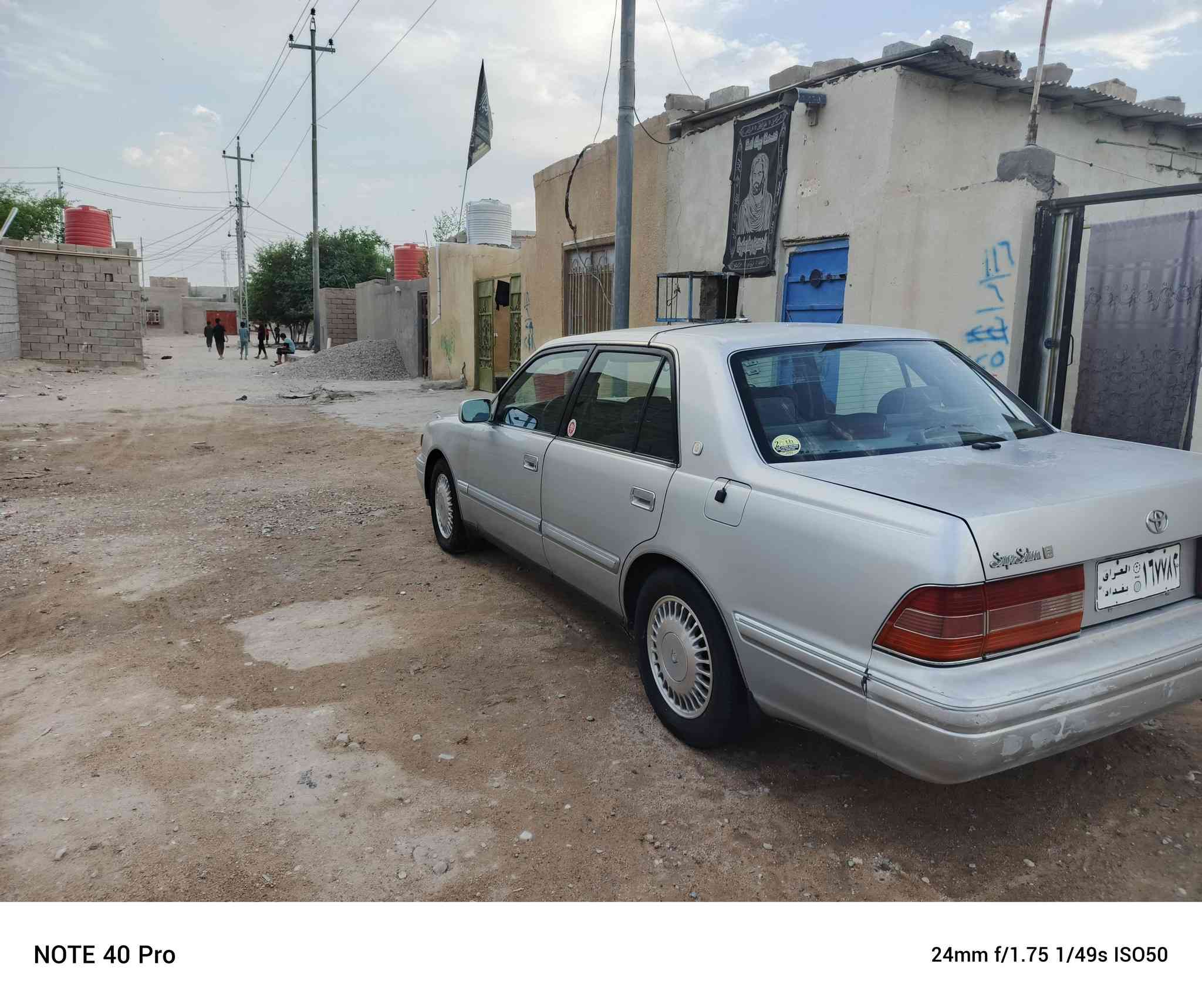 السلام عليكم سيارة راس الثور للبيع موديل 96 السيارة نقل جثة السيارة بيهة ضربة بالجاملق الخلفي فقط باقي السيارة كفالة السيارة باسمي مكان السيارة البصرة الزبير السعر 85 وبيها مجال وهذا رقمي ***********
