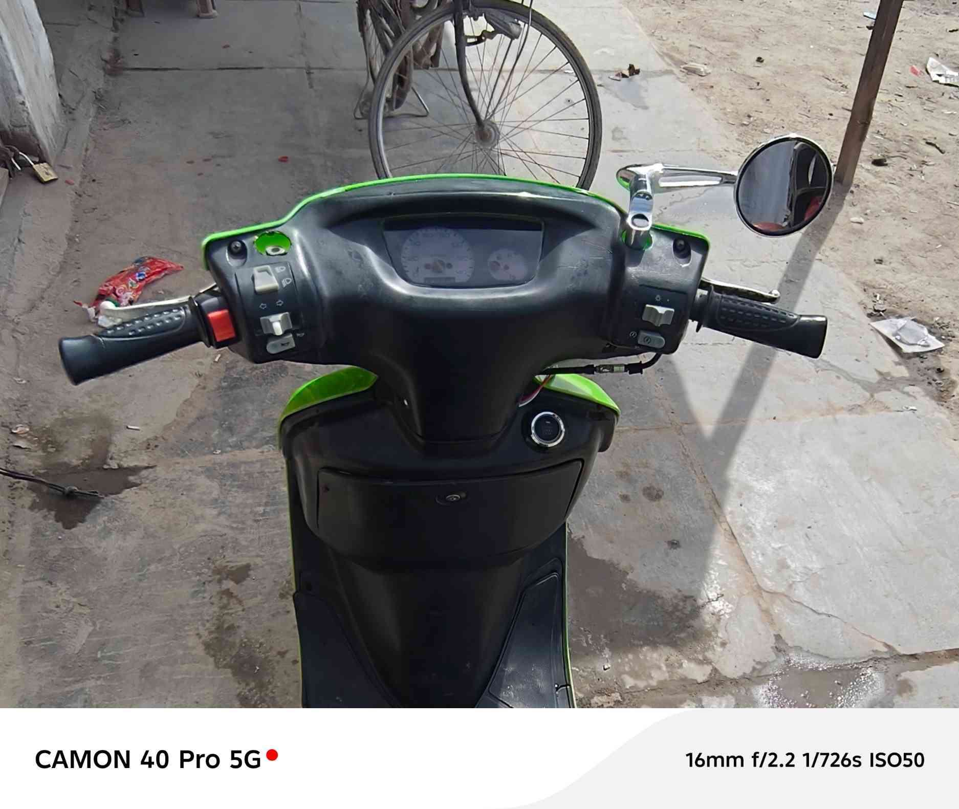 سلام عليكم دراجه حاويه ما مفتوحه بيه برغي الدراجه احله من الصور بيها بصمه ريمون تشتغل برغي ما بيها نقص مكاني دوانيه قضاء سومر السعر ٤٥٠ الاتصال عله الرقم ***********
