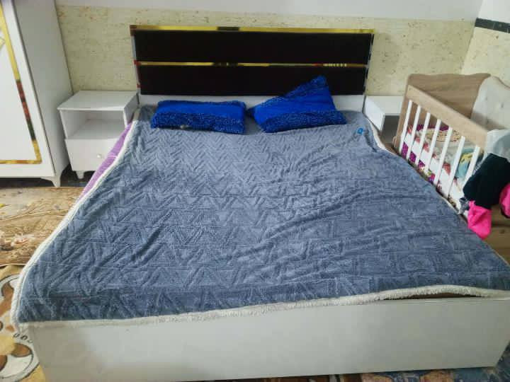 غرفه تركي للبيع 
السعر 500وبي مجال
المكان الحمزه الغربي
اي استفسار ع الرقم التالي
‏‪***********‬‏
