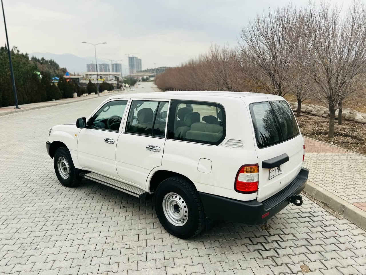 مؤ نيكا 2004.              97$           ***********.                                    نمو نه ى هه مو عيرا ق تؤ ما تيك داشبل به رز سه يا ره كه وه سفى نا ويت يه ك دؤلا ريك مه سره ف ١ كه لا ببره مزا هيده يه كتا بى ره قه مى كه را وه ته وه به شه رتى ره قه م وه ما له به نا وى خؤما نه سه يا ره هه مو عيرا قى بئ بكه رئ يا نى حوره بيشو بشتى كه بسه هيج ده حمى نيه فرنه له سه ر جما لى سه يا ره كيرو مه كينه عه كسلى ده بل عه كسلى به شه رته ده قى شه ريمه ما لى دؤ سته شو ين سليما نى
