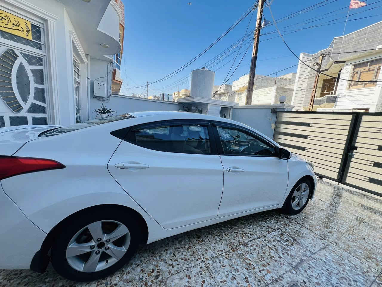 السلام عليكم
النترا موديل 2013 رقم بغداد كفاله عامه ماعده الدوسات صبغ 

رقم بغداد الدولي السياره بسمنا سنوية جديده لل 2032 هزة جديده مكينة 1600 دوش كفاله كير كفاله 
شاشة 
كامرا دواره 
تحكم ستيرن 
منظومة زينون 
3 انظمة قيادة 

السعر 112 وبيهة مجال 
ديالى خان بني سعد 

‭0772 666 0792‬
