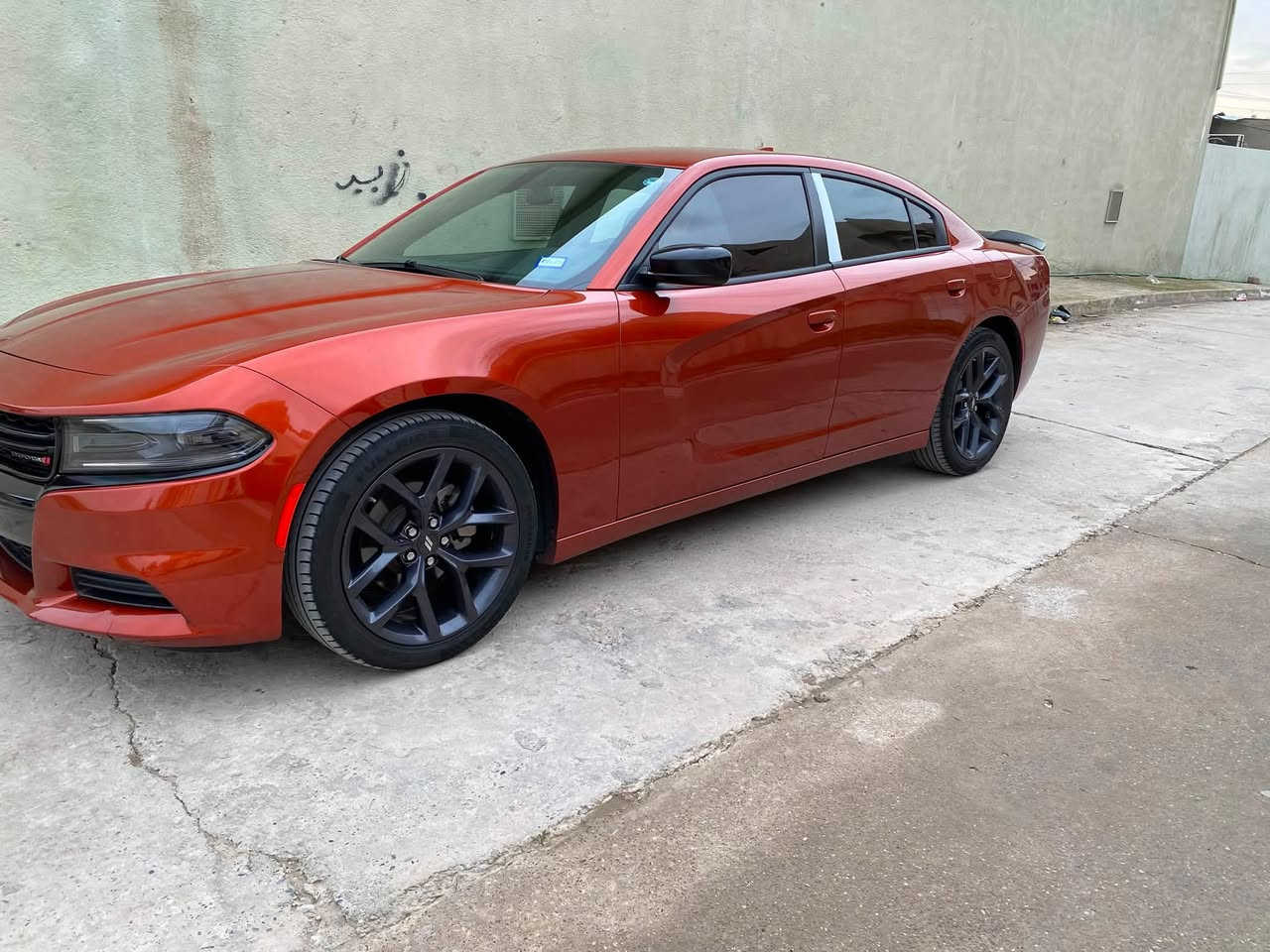السلام عليكم 
دوج جارجر sxt بلاك توب موديل٢٣ النداء الاخير كلين تايتل ماشية ٤١ الف مايل رقم اربيل
ملاحظة مكينة مفتوحة لان تقريريها عطل ميكانيكي من امريكا
سعرها ٢٨٥ وبيها مجال
موجودة بالموصل
التواصل
***********
***********
