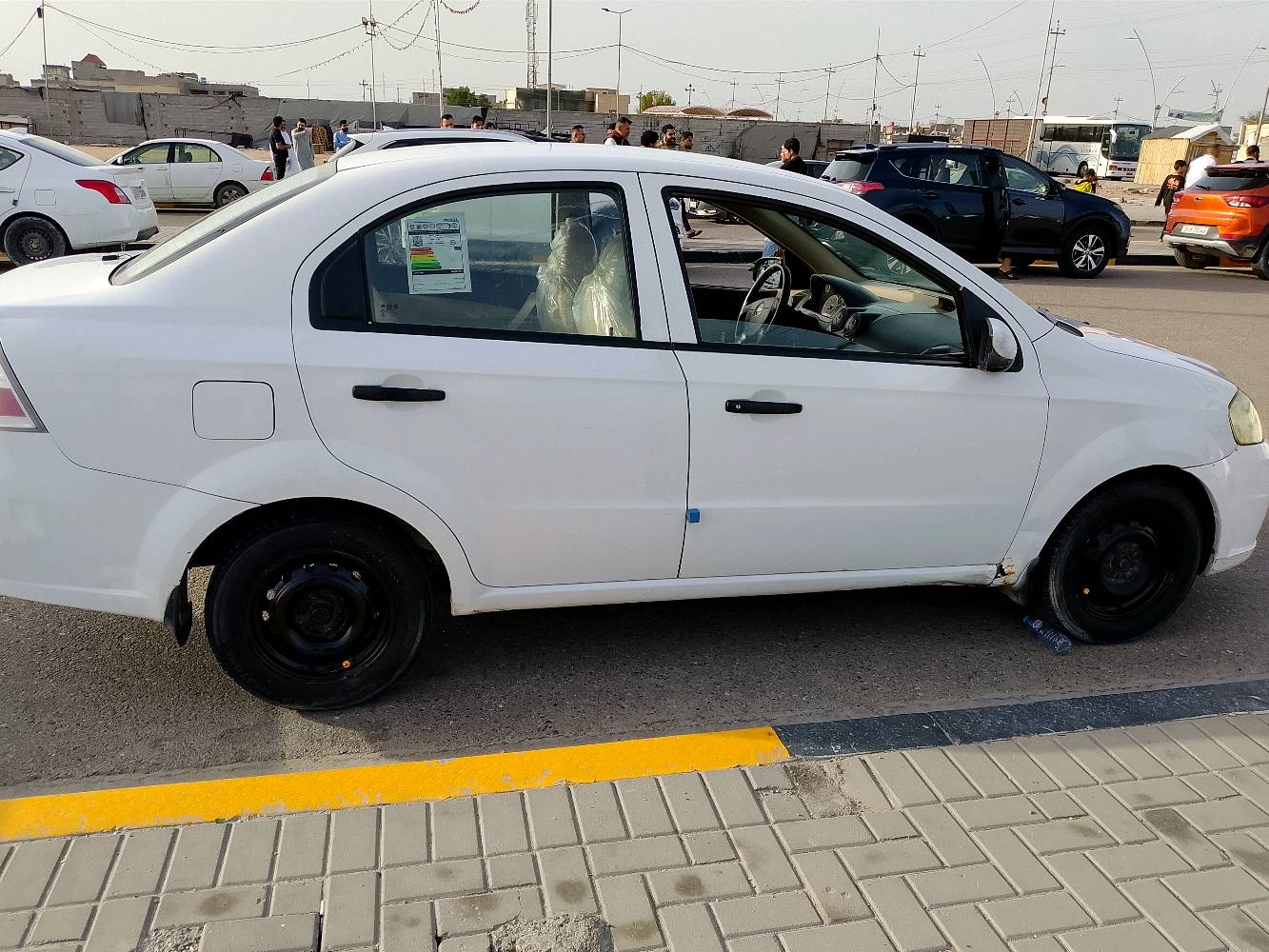 افيو موديل 11بيه طخه بل المكدر الوره وبيه طخه بل جمالغ كدام البدي شوف العين كير كفاله محرك كفاله شرط المداور ابسم راعيه تبريد يشتغل كهربيات تشتغل ماناصقه شي 