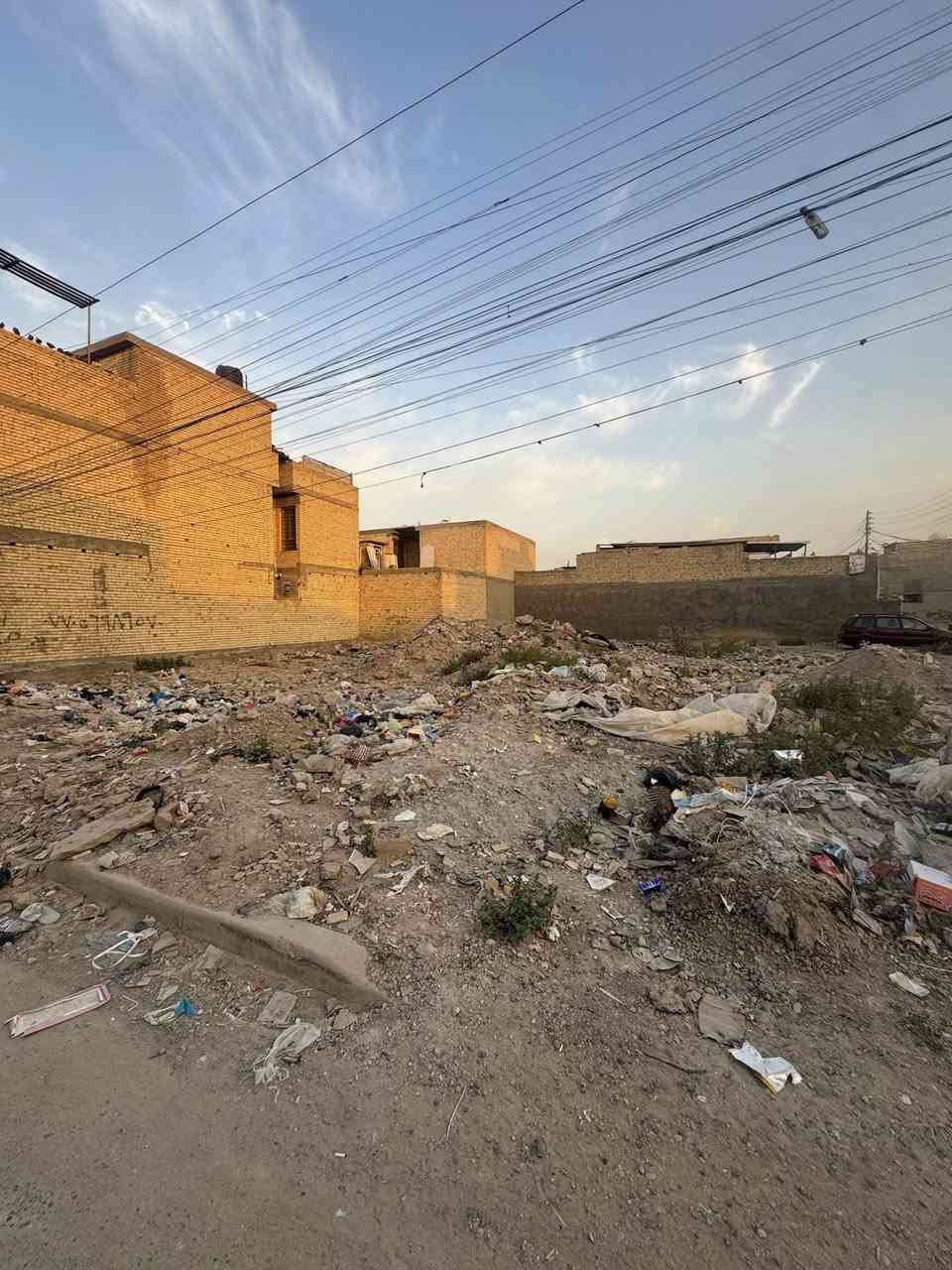 قطعة ٢٣٠ متر عقد زراعي مكاتبة دلال فقط مشمولة بالطابو نهاية الاربع شوارع شارع سكلة المجتبى النفطية الفرع الثالث بصف الركن واجهة ١٠ ونزال ٢٣ (السعر 165 )استفسار ***********
