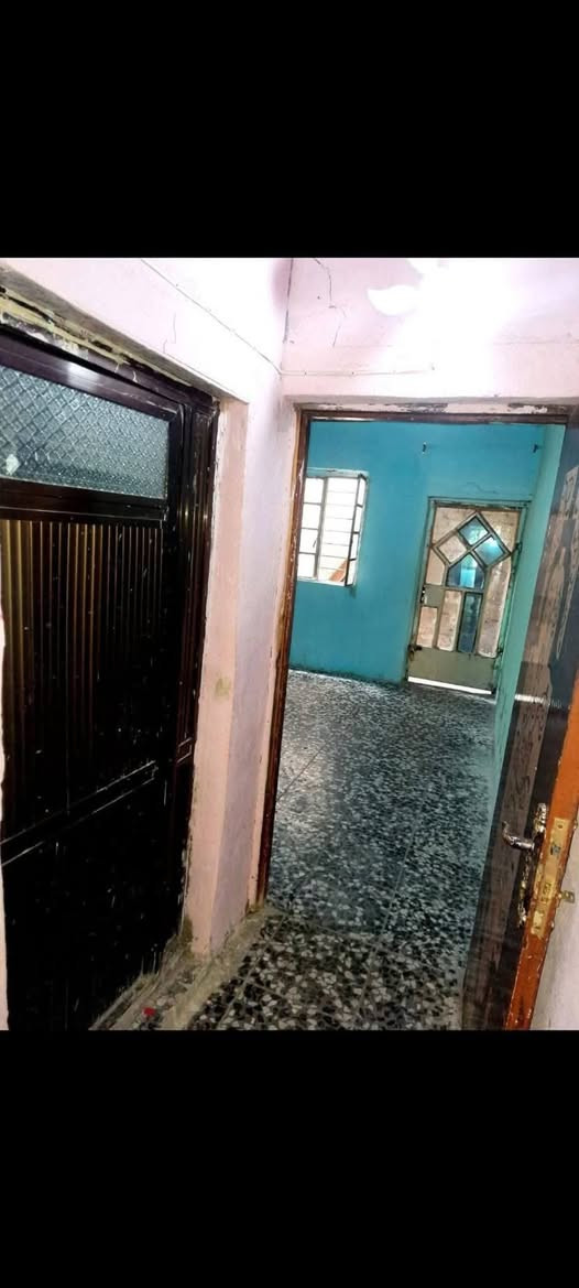 سلام عليكم بيت للبيع في زعفرانيه دور الشرطه مساحه ٨٠ طابو ابسمي السعر ٧٠ مليون البيت عكاده للتواصل ***********
