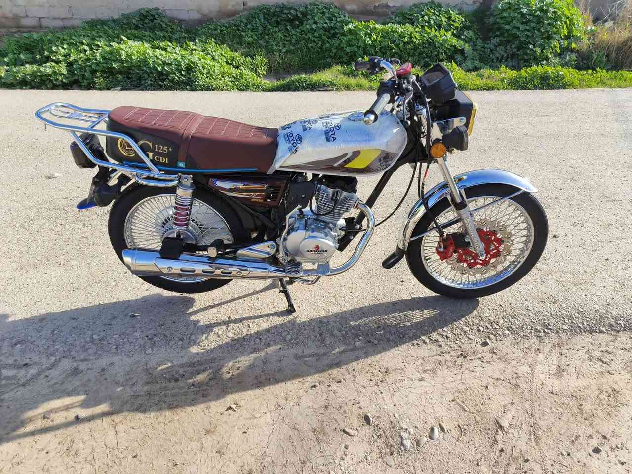 السلام عليكم دراجة تايكر للبيع موديل 25 الدراجه مفولة 
 اروق اصوليه 4  السعر 725 وبيه مجال مكاني ديالى شهربان   اتصل دتدلل ***********
