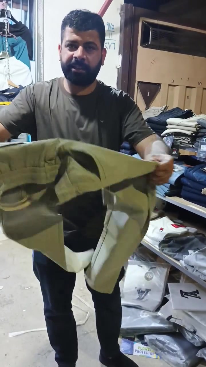 عرض خاص من محل حيدر بكار وصول بيجامة شبابي فول مطاط تابع الفيديو 👇 العنوان شارع النخوة قرب ماركت بازار للعائلة قرب دائرة الامن الوطني *********** حيدر بكار
