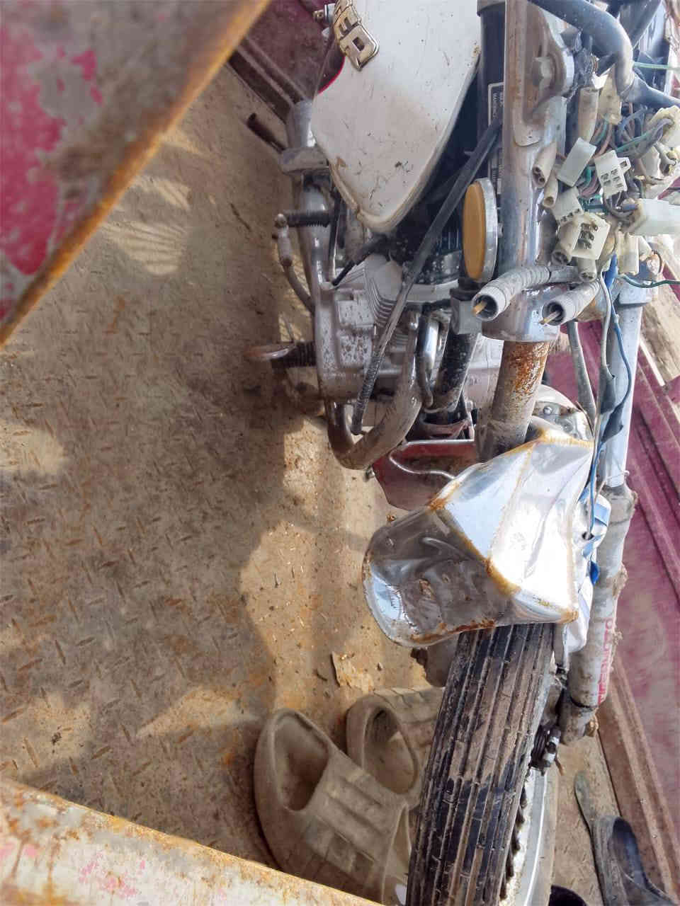 تايكر جديد بس الحادث الجدامك للبيع السعر 250الف العنوان ديالى الغالبية رقم الهاتف *********** صاحب الدراجة
