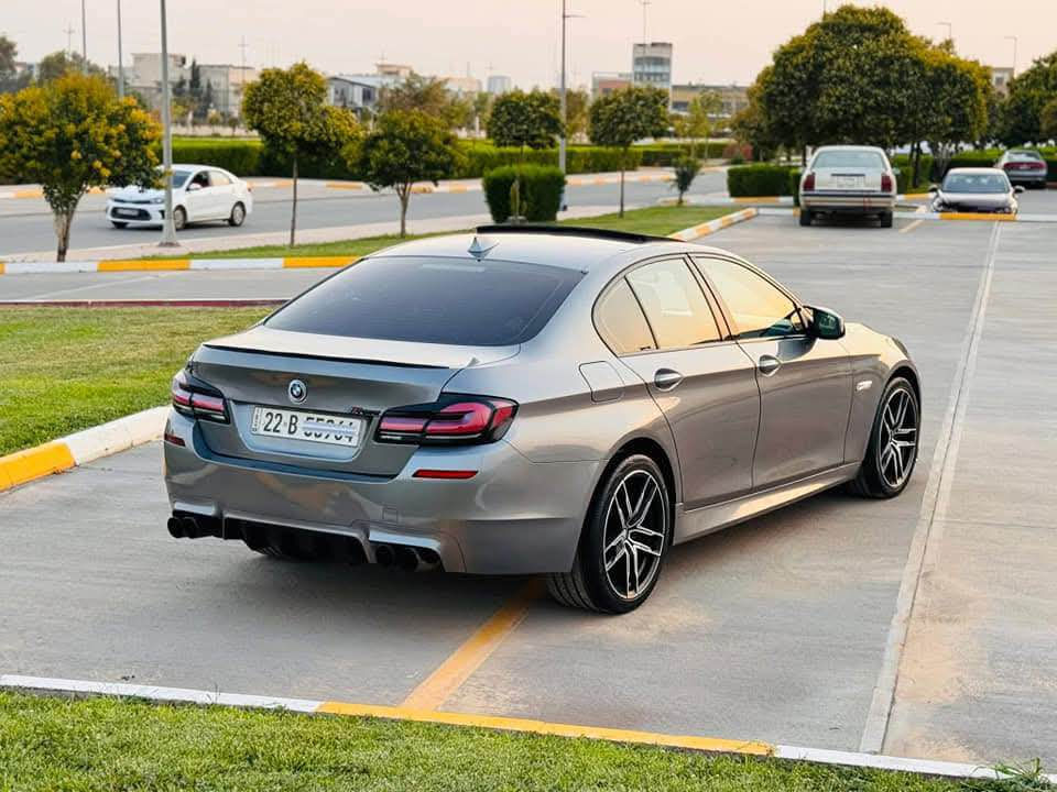 BMW series 5 2010  530i F10

بیلادی شکلی  M SPORT 
ساڕوخ مەکینە 6 پستن بەنزین n52 مەرغوب 🚀
فوول فوول قەپات مواسەفات 1/1
سلاید گەورەی مەرغوب 
گێر کوبرا دەبل گێر تۆماتیک و عادی و سپۆرت 
سێ مۆدی لیخورینی هەیە
 (Normal + Sport + Sport puls)
بەسمە و شاشە گەورە 
کامێرا حەساسی پێش و دواوە
لایت outo بەرز و نزم دەبێت و Led dynamic
دەرگا بەسمە  
ماوس + X Draive
ڕادار پێش و پشت 
ئاوێنە کارەبای + بەخ + هیتەر 
تەبرید مەرکەزی
ویلی M5 بیلادی سپۆرت
بەگ لایت کرایتە g30 سمۆك 2023
سوکانی سپۆرت 2023 
کوشین کارەبای + جڵد + سارد و گەرم + خەزن 
كامێڕە حساس پێش و پشت
 خەتی جادە
گێری سپۆرت شەفت لە سوکان
سیستەمی گزۆزی نەرمە سەوتێکی زۆر راقی هەیە
برێک بەسمە و ئۆتۆ هۆلد  زۆر مواسەفاتی تر هتد ...
تازە کامل سێرفزی بۆ کراوە 
چوار تایەی و ویلی لۆکی بۆ بوسترات
سێ پاڕچەی بۆیاغە بێ ژورێ بێ ئەیڕباگ بەس پەمپ
( گێر + مەکینە + کارەبای + تەقەورەقە + تەبرید ) بەشەرت
دەعامی بۆ دەعامی هەموو هەموو گیانی بەشەرت 
سەیارەکە زۆر خاوێنە 
سعر 135 وەرەقە و کەمێک مجال
شوێن // هەولێر
گۆینەوەش دەکەم بەشتێک بەدلم بێت
بۆ زانیاری زیاتر نامە بنێرن لەخزمەت دام . أربيل, العراق


**إذا كنت صاحب هذا الإعلان وتريد حذفه لأي سبب، رجاءا أرسل رسالة إلى الدعم الفني**